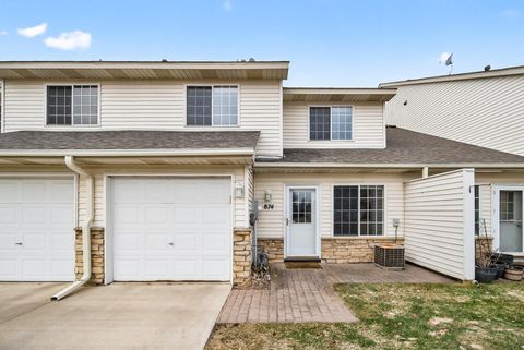 Townhouse For Sale - 874 Gannon Drive<br/> Shakopee, MN 55379
