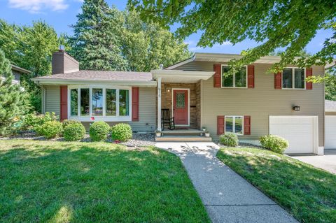 Homes For Sale - 915 S Hampton Street<br/> Fairmont, MN 56031