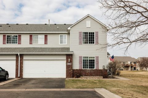 Townhouse For Sale - 13061 Europa Trail Way<br/> Washington County, Hugo, MN 55038