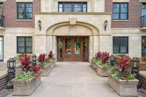 Condo For Sale - 370 Marshall Avenue<br/> Saint Paul, MN 55102