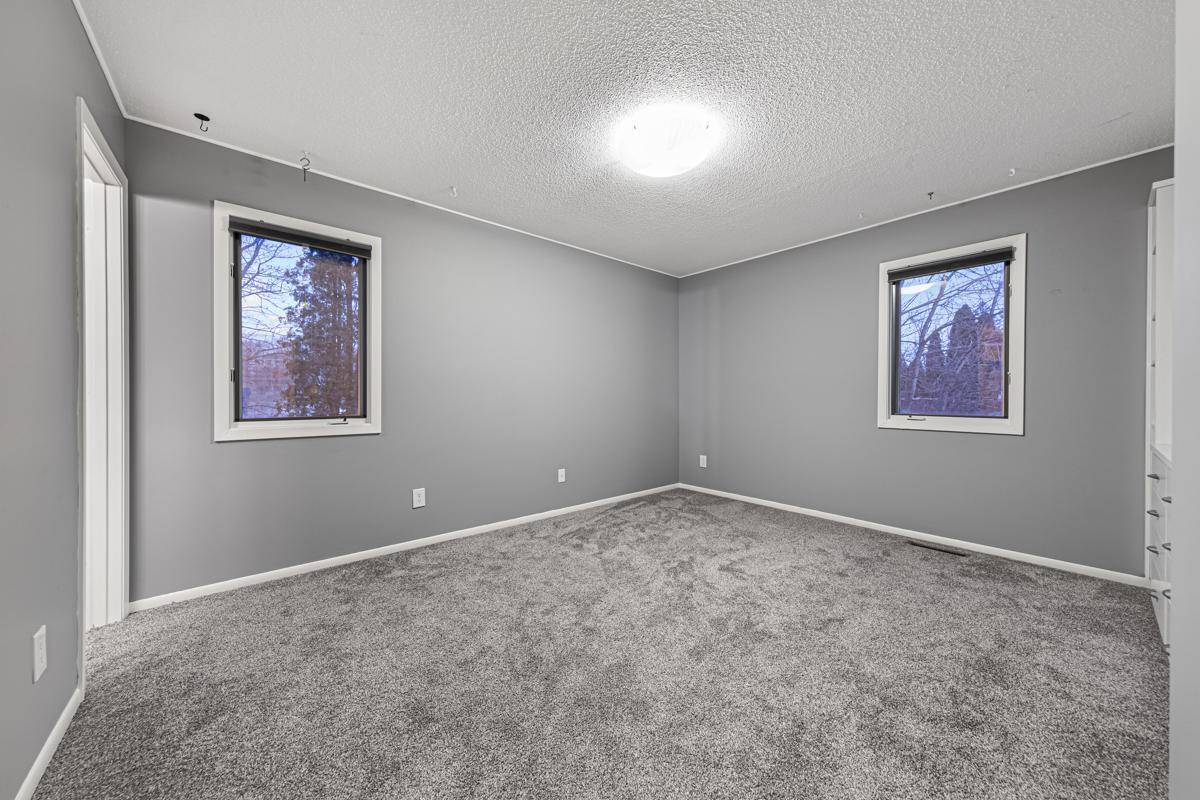 1027 Wedgewood Lane, Eagan, Minnesota image 17