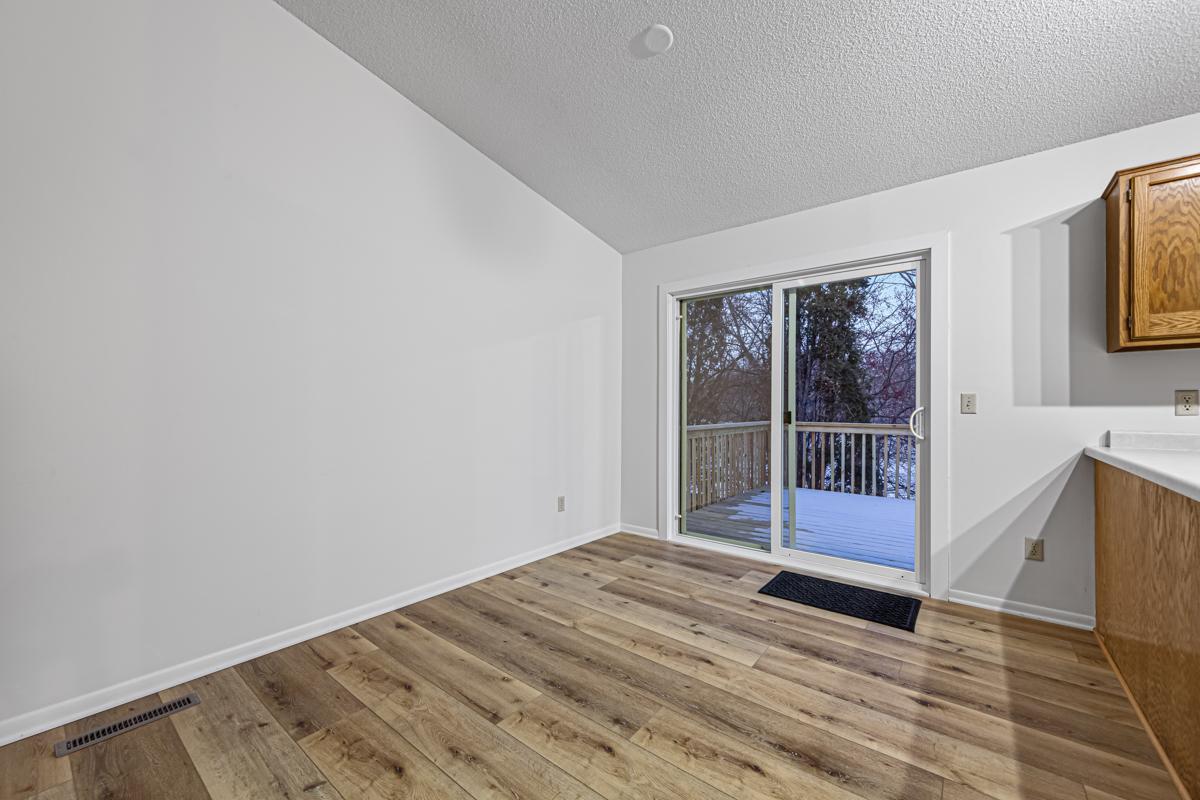 1027 Wedgewood Lane, Eagan, Minnesota image 7