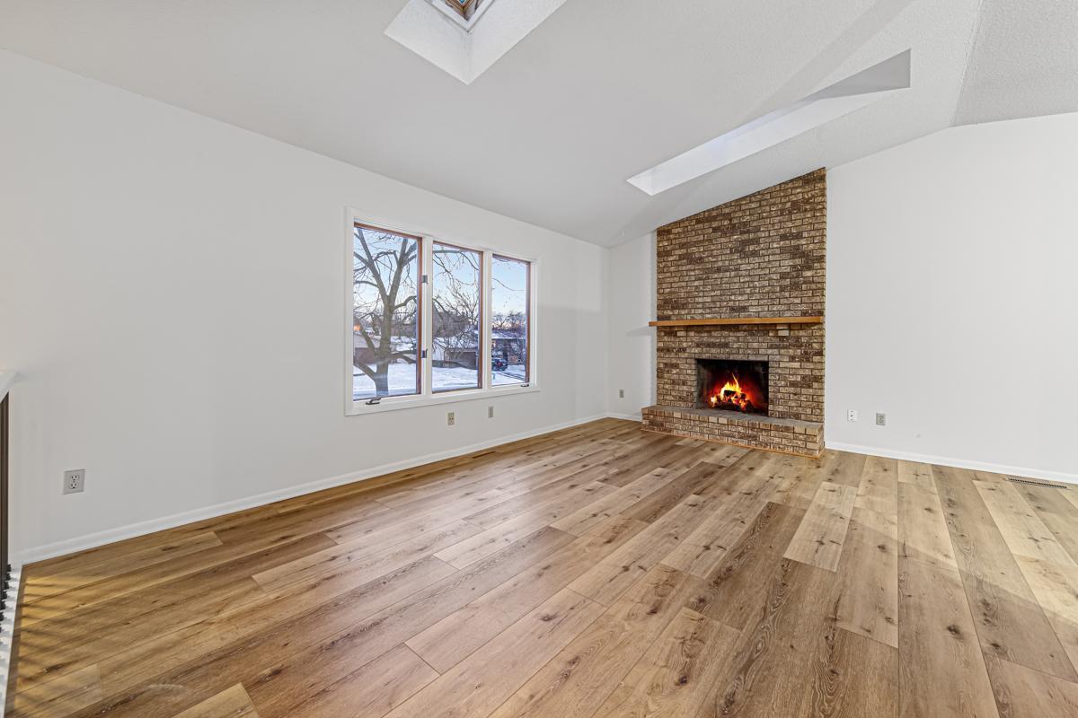 1027 Wedgewood Lane, Eagan, Minnesota image 3