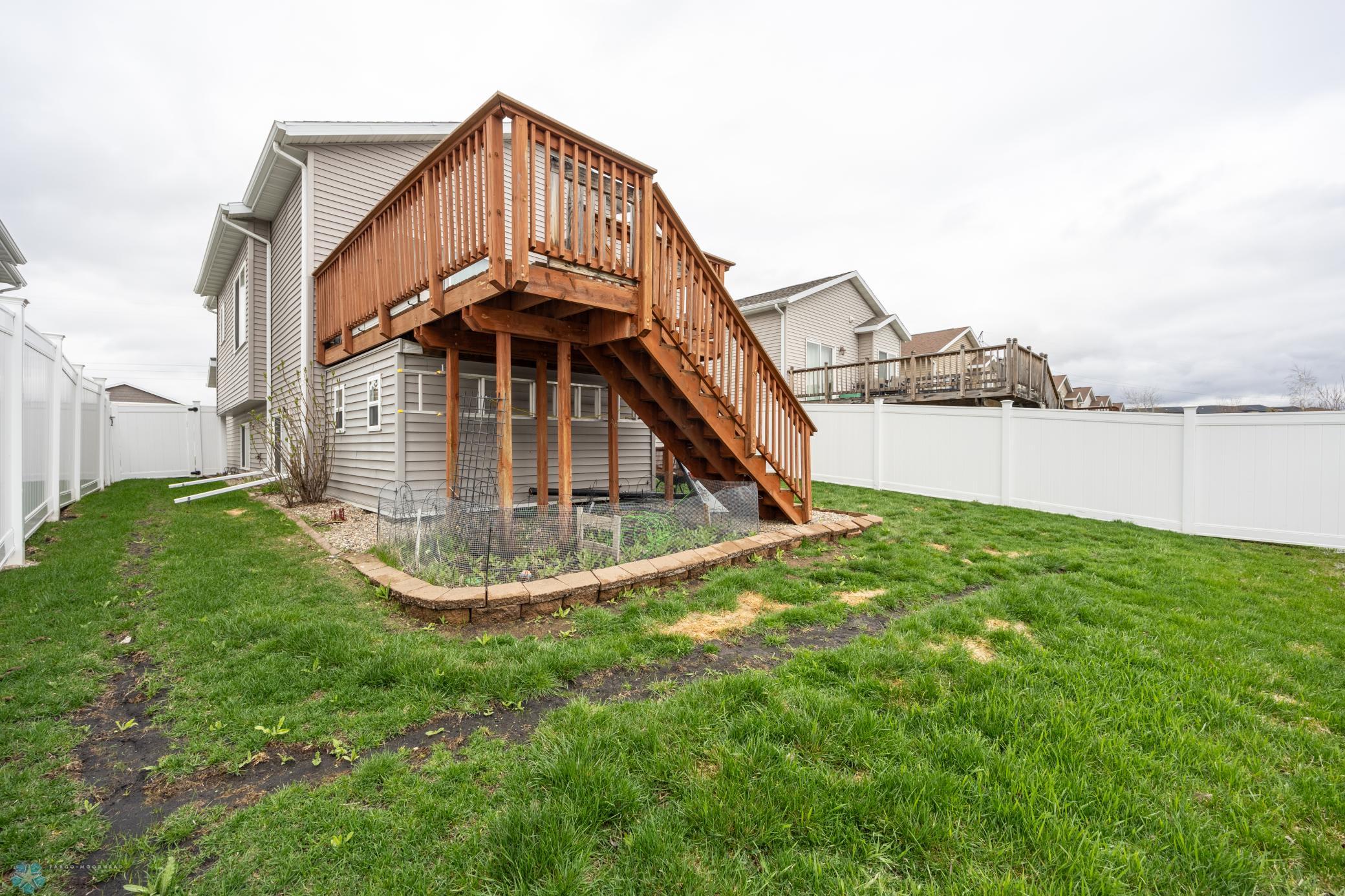 Fargo, North Dakota 58104, United States, 3 Bedrooms Bedrooms, ,2 BathroomsBathrooms,Residential,Pending,59058