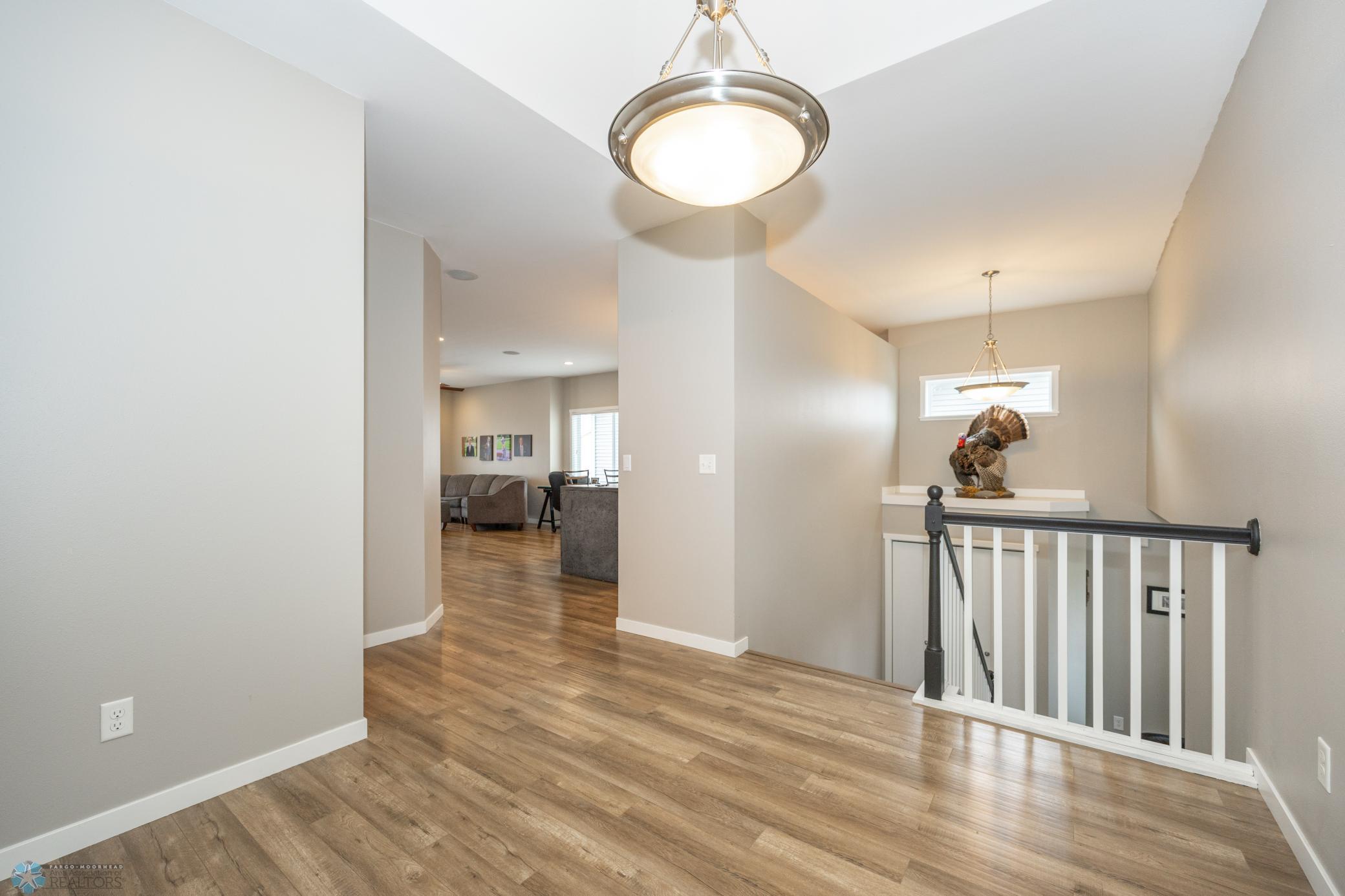 Fargo, North Dakota 58104, United States, 3 Bedrooms Bedrooms, ,2 BathroomsBathrooms,Residential,Pending,59058