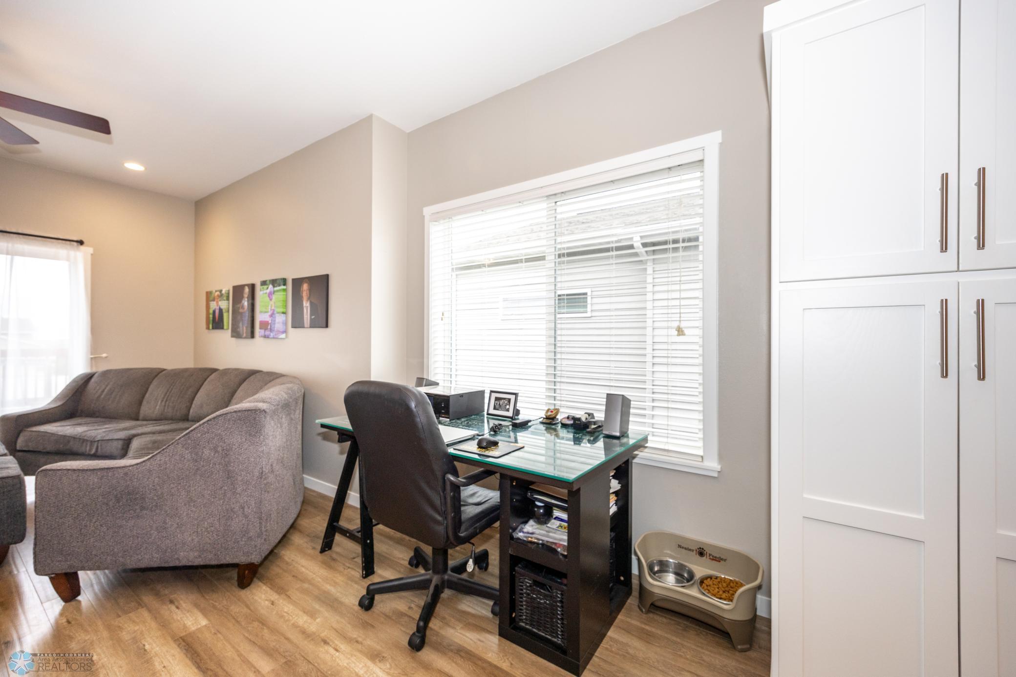 Fargo, North Dakota 58104, United States, 3 Bedrooms Bedrooms, ,2 BathroomsBathrooms,Residential,Pending,59058