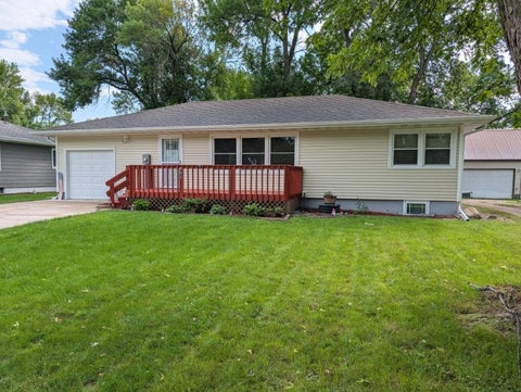 Homes For Sale - 851 4th Avenue<br/> Faribault County, Wells, MN 56097