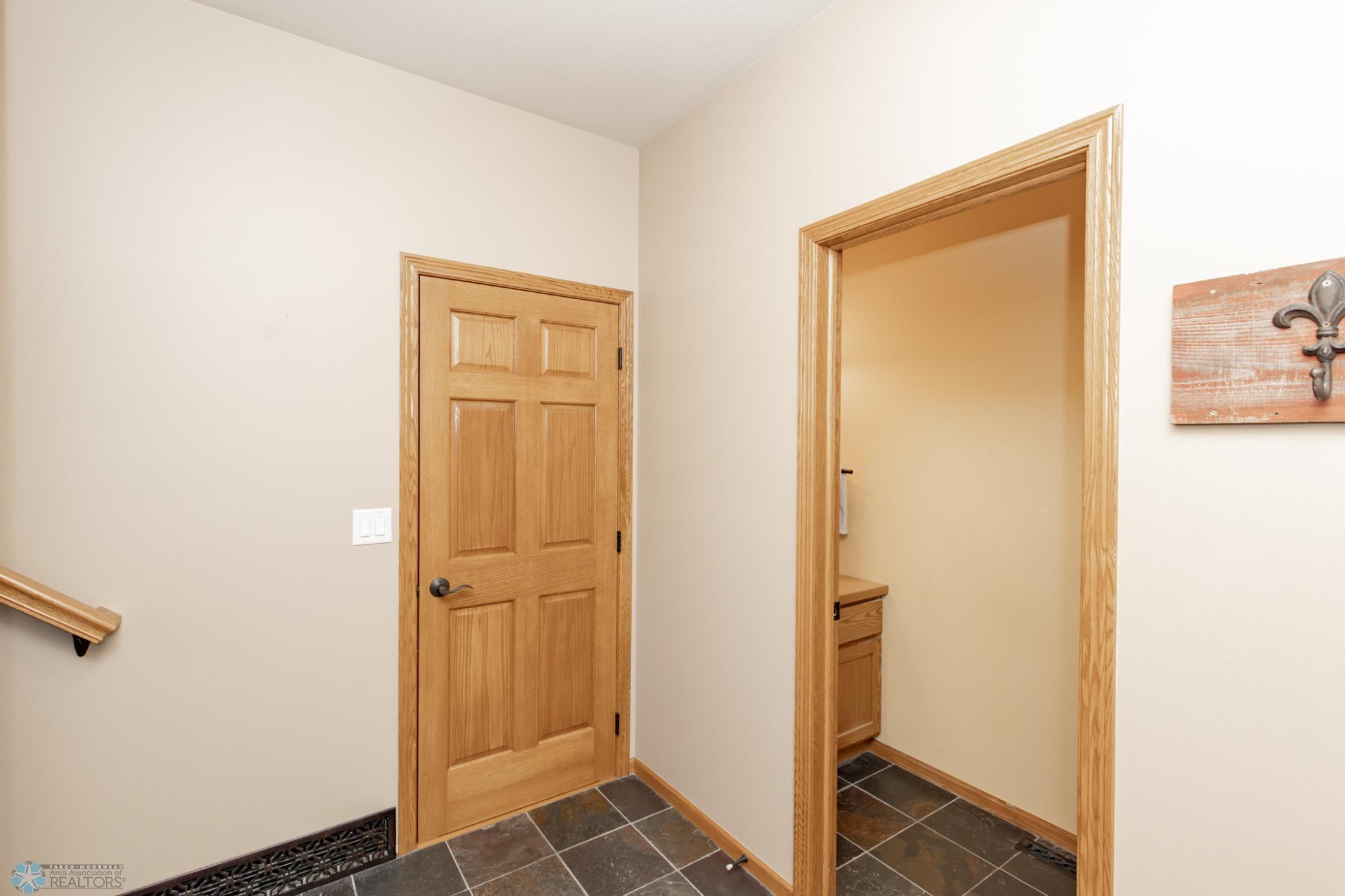 3722 Norman Court, Fargo, North Dakota image 25
