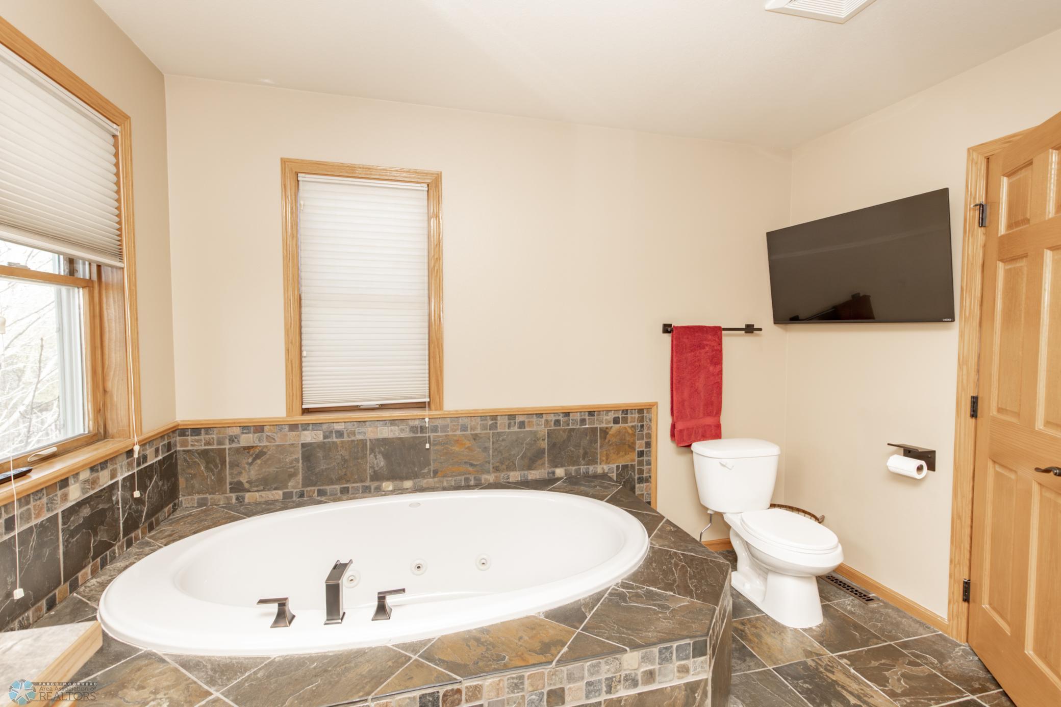 3722 Norman Court, Fargo, North Dakota image 39
