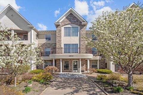 Condo For Sale - 15570 Linnet Street<br/> Andover, MN 55304