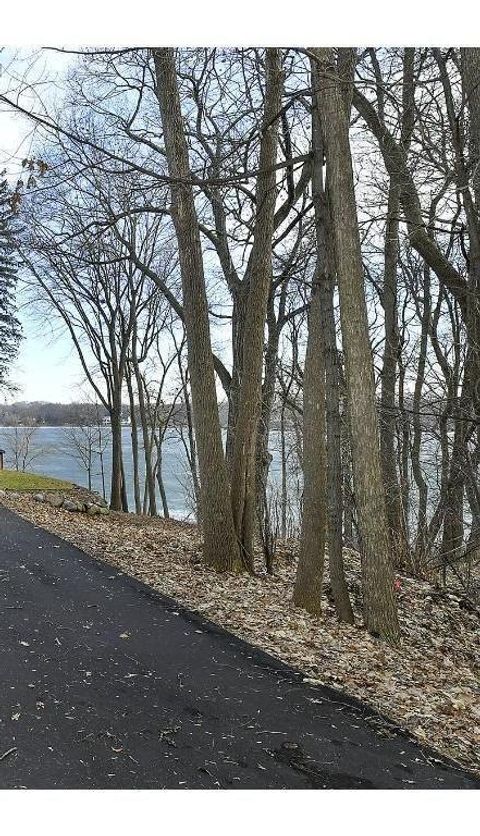 Vacant Land For Sale - 6603 Horseshoe Curve<br/> Chanhassen, MN 55317