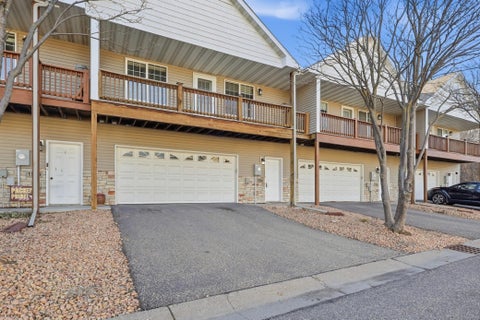 Townhouse For Sale - 1554 Lincoln Park Drive<br/> Dakota County, South Saint Paul, MN 55075