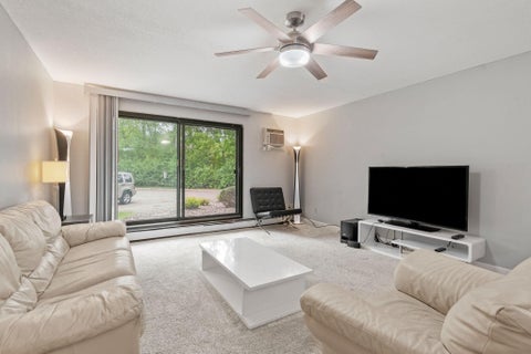 Condo For Sale - 2009 E 122nd Street<br/> Burnsville, MN 55337
