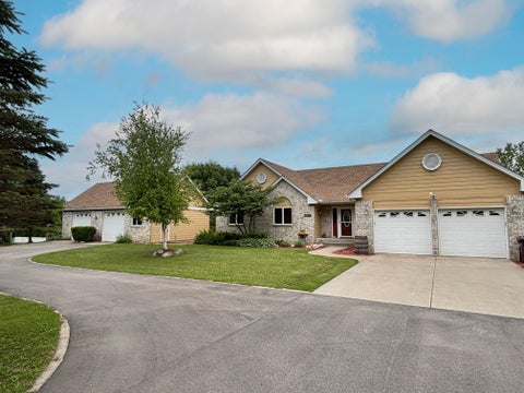 Homes For Sale - 7645 84th Avenue<br/> Rockford, MN 55373