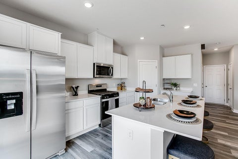 Townhouse For Sale - 17122 Dysart Place<br/> Dakota County, Lakeville, MN 55044
