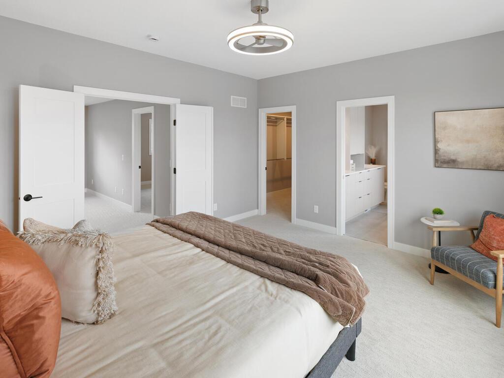 14913 Oakwood Drive, Burnsville, Minnesota image 22