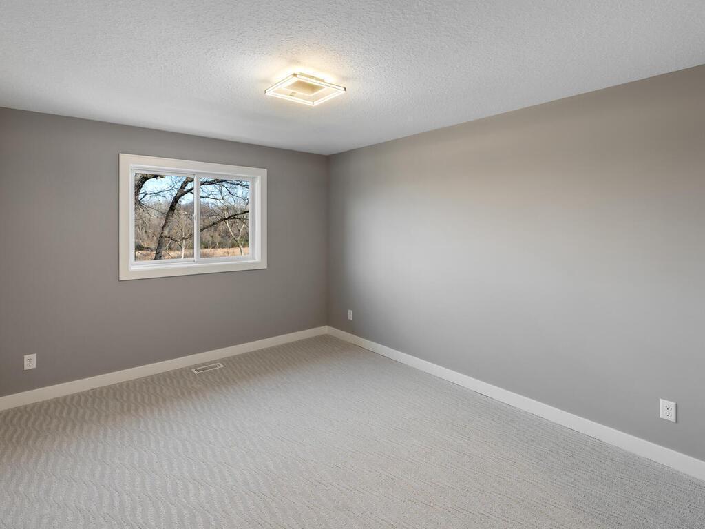 14913 Oakwood Drive, Burnsville, Minnesota image 36