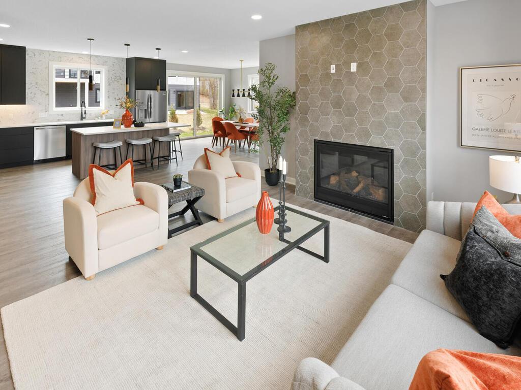 14913 Oakwood Drive, Burnsville, Minnesota image 10