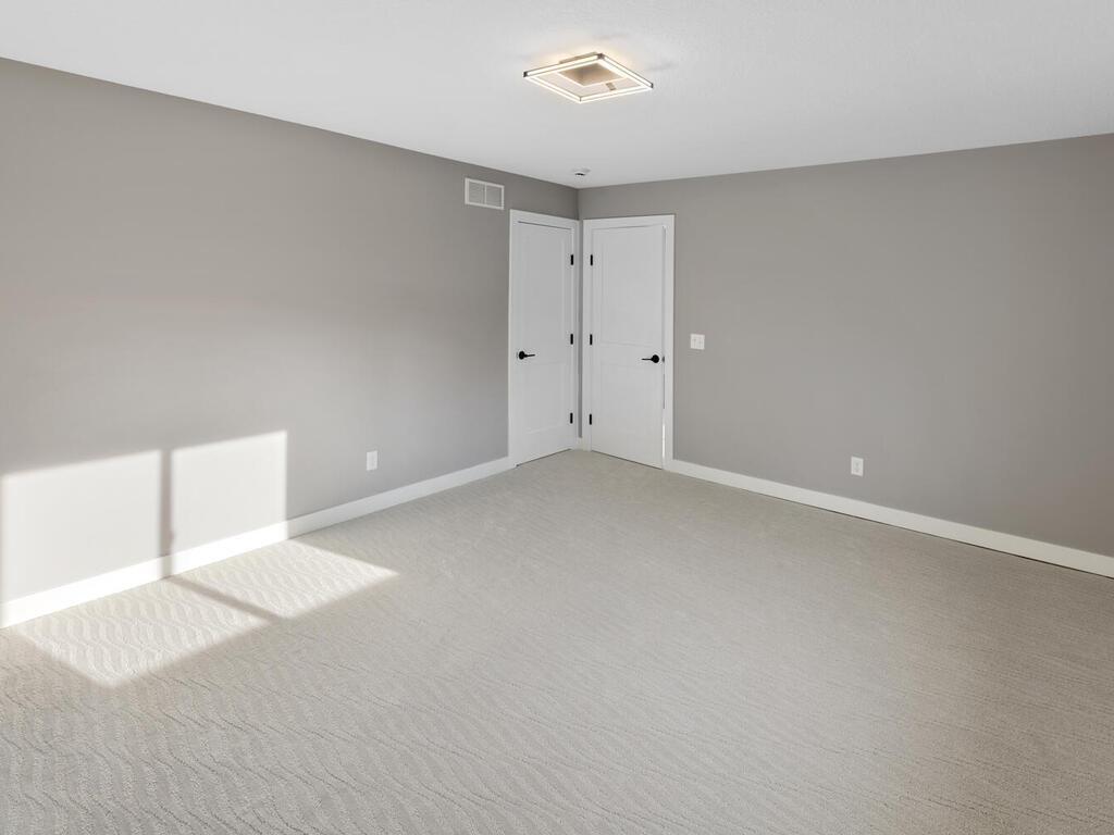 14913 Oakwood Drive, Burnsville, Minnesota image 35