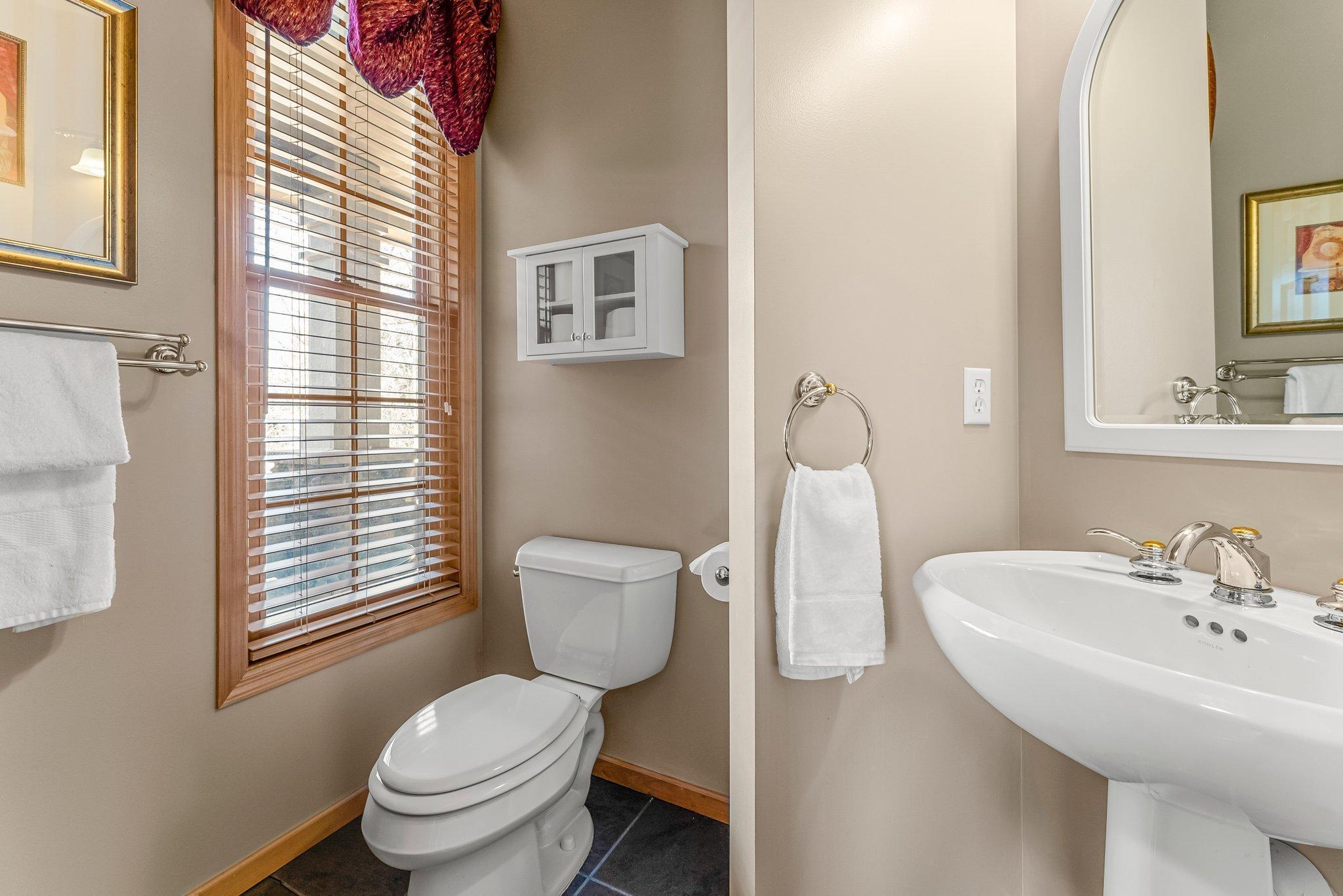 2408 Hunter Drive, Chanhassen, Minnesota image 15