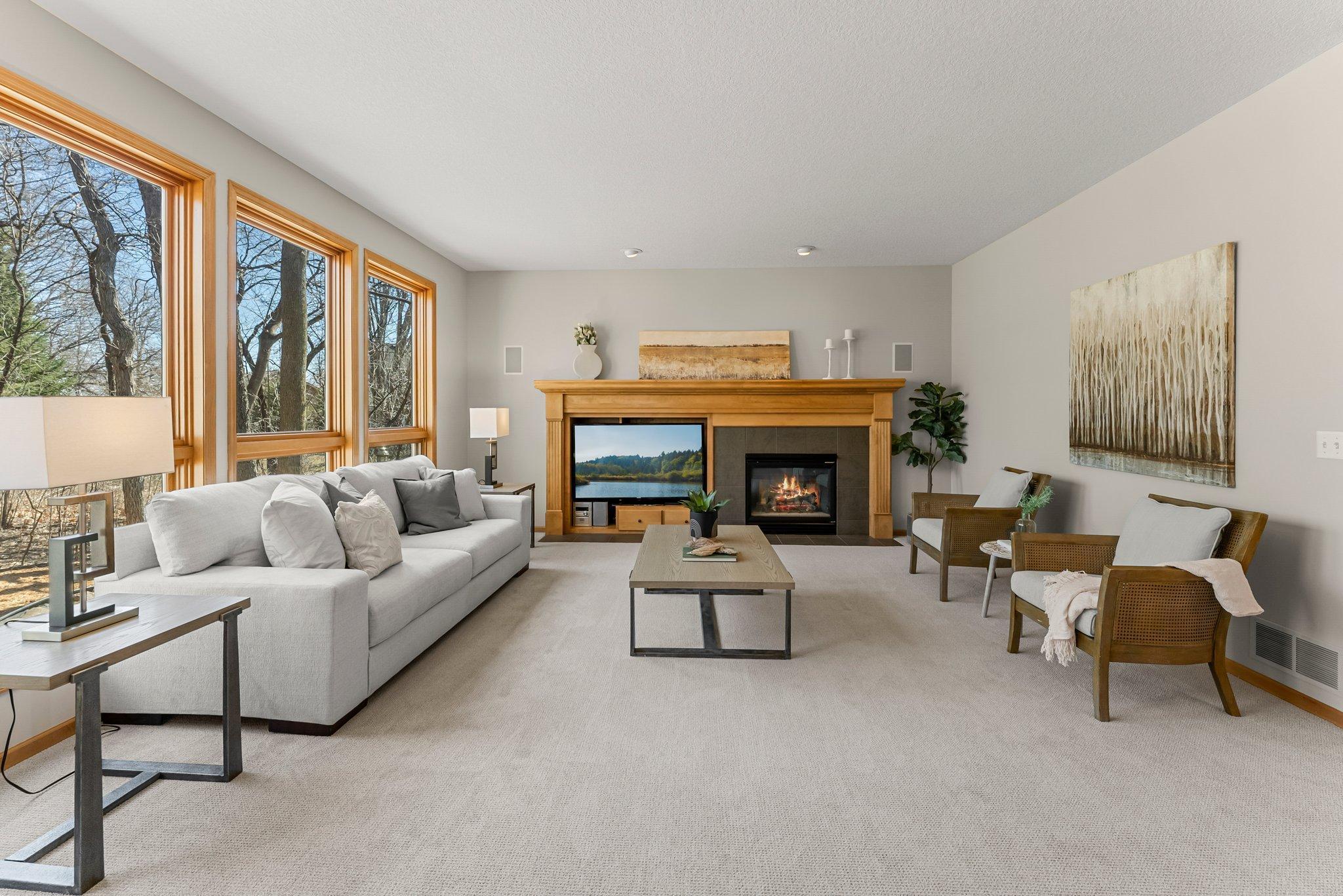 2408 Hunter Drive, Chanhassen, Minnesota image 10
