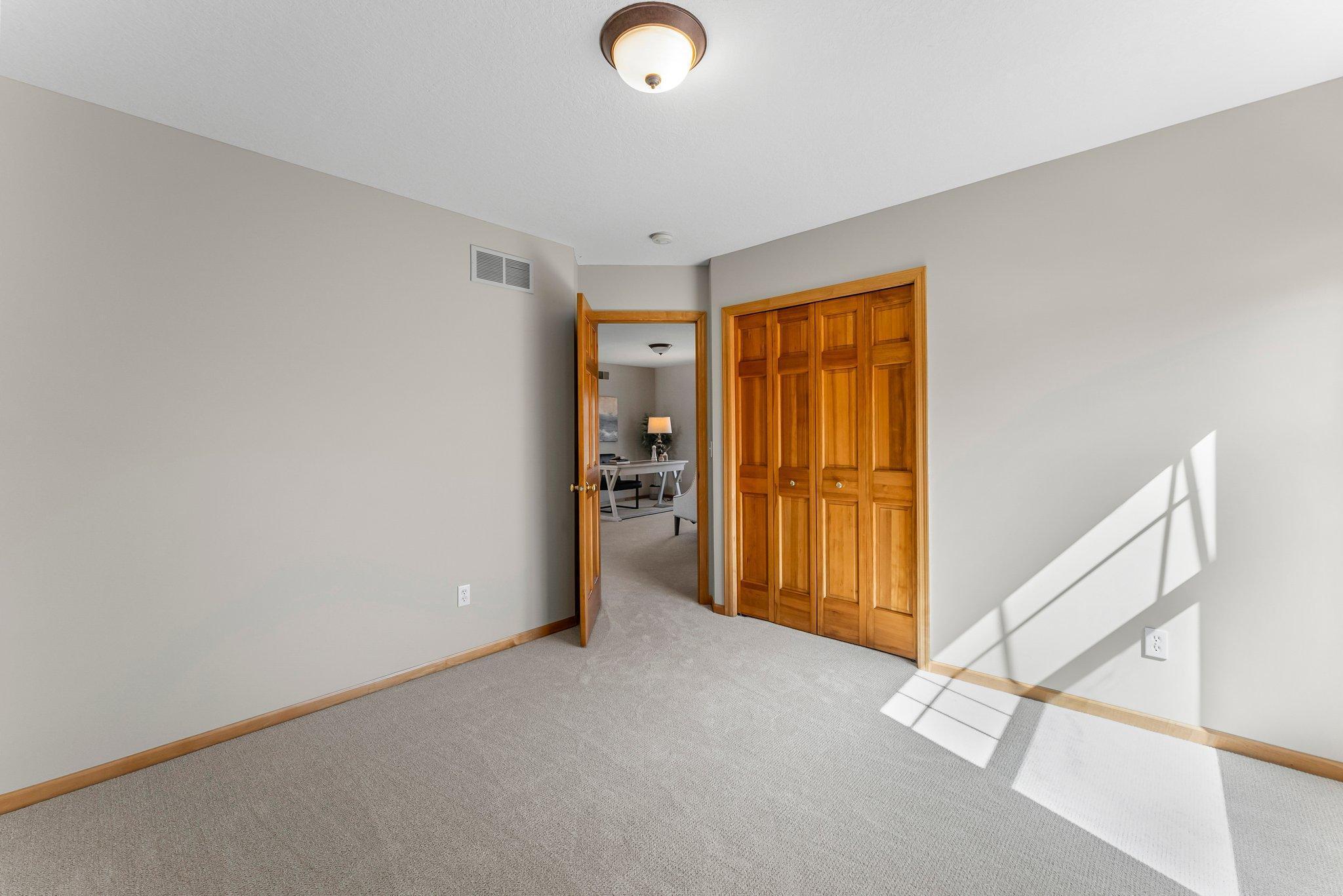 2408 Hunter Drive, Chanhassen, Minnesota image 22