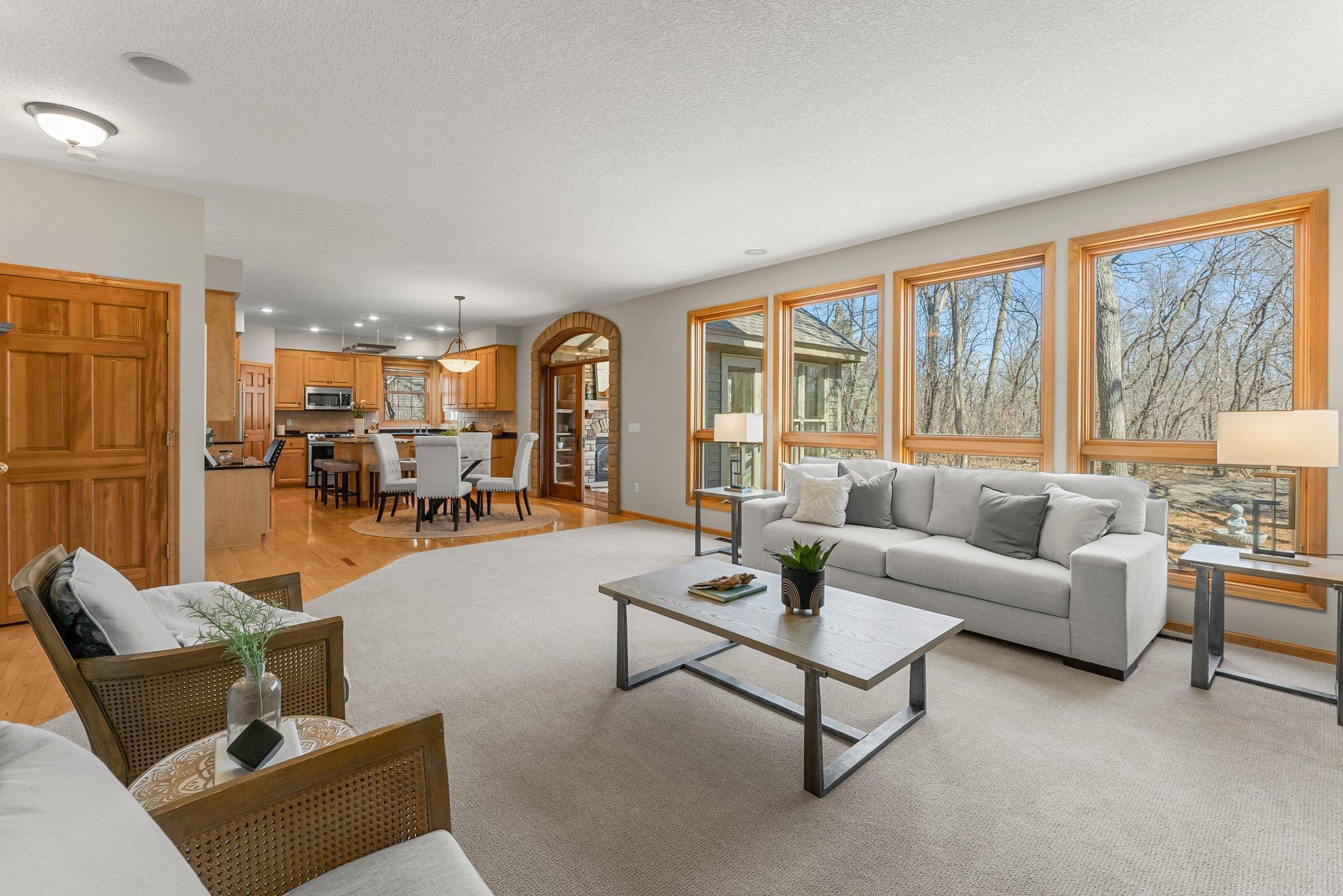 2408 Hunter Drive, Chanhassen, Minnesota image 9