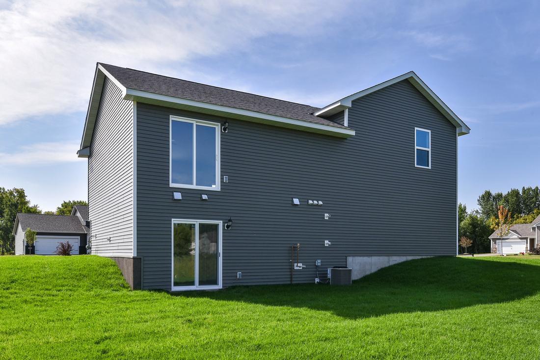 10108 Twin Lakes Parkway, Elk River, Minnesota image 3