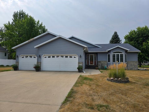 Homes For Sale - 1101 5th Avenue<br/> Barnesville, MN 56514