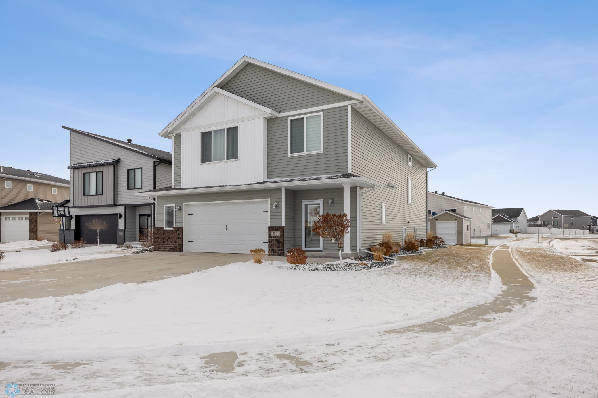 5261 8th Court, West Fargo, North Dakota image 1