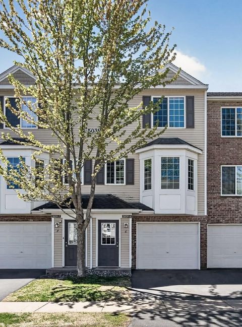 Townhouse For Sale - 5039 Evergreen Drive<br/> Hugo, MN 55038