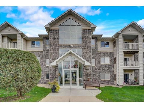 Condo For Sale - 1321 Lake Drive<br/> Chanhassen, MN 55317