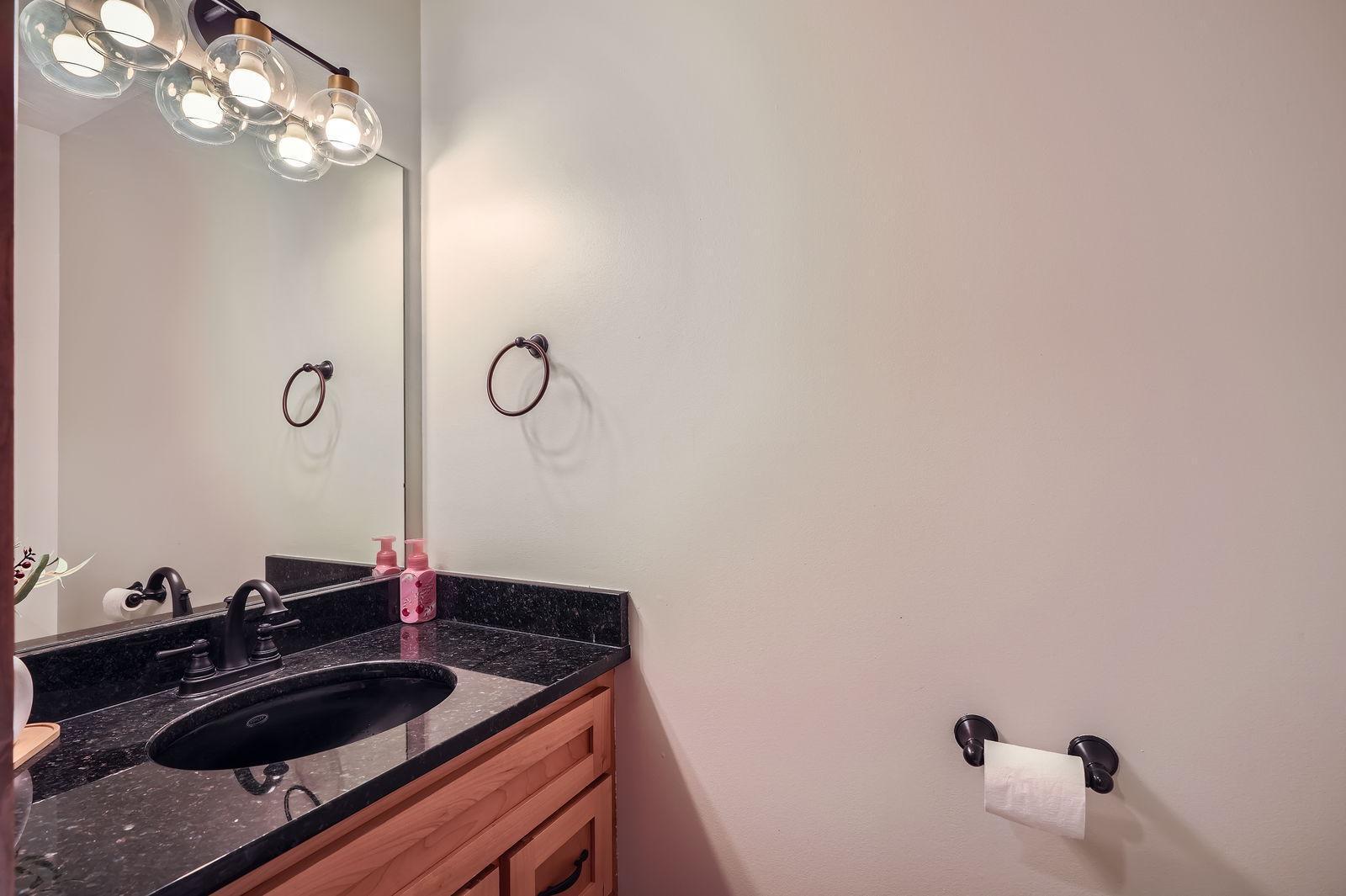 9599 Brookview Circle, Woodbury, Minnesota image 14