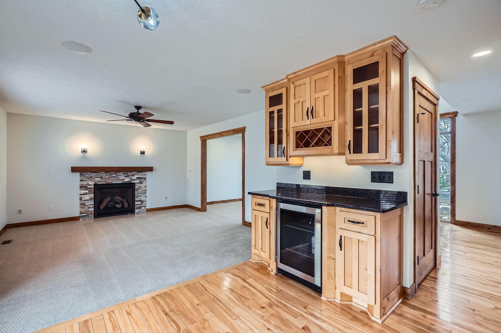 9599 Brookview Circle, Woodbury, Minnesota image 7