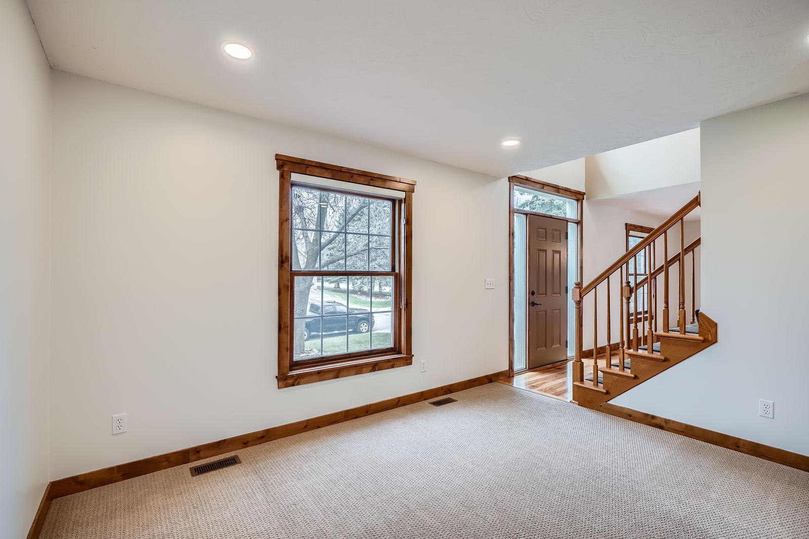 9599 Brookview Circle, Woodbury, Minnesota image 5