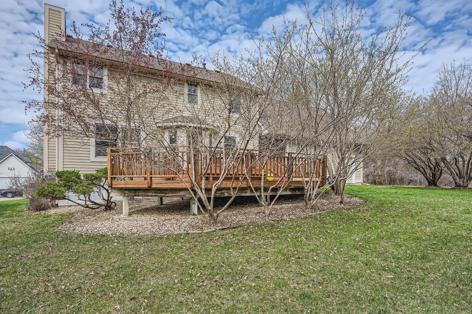 9599 Brookview Circle, Woodbury, Minnesota image 28