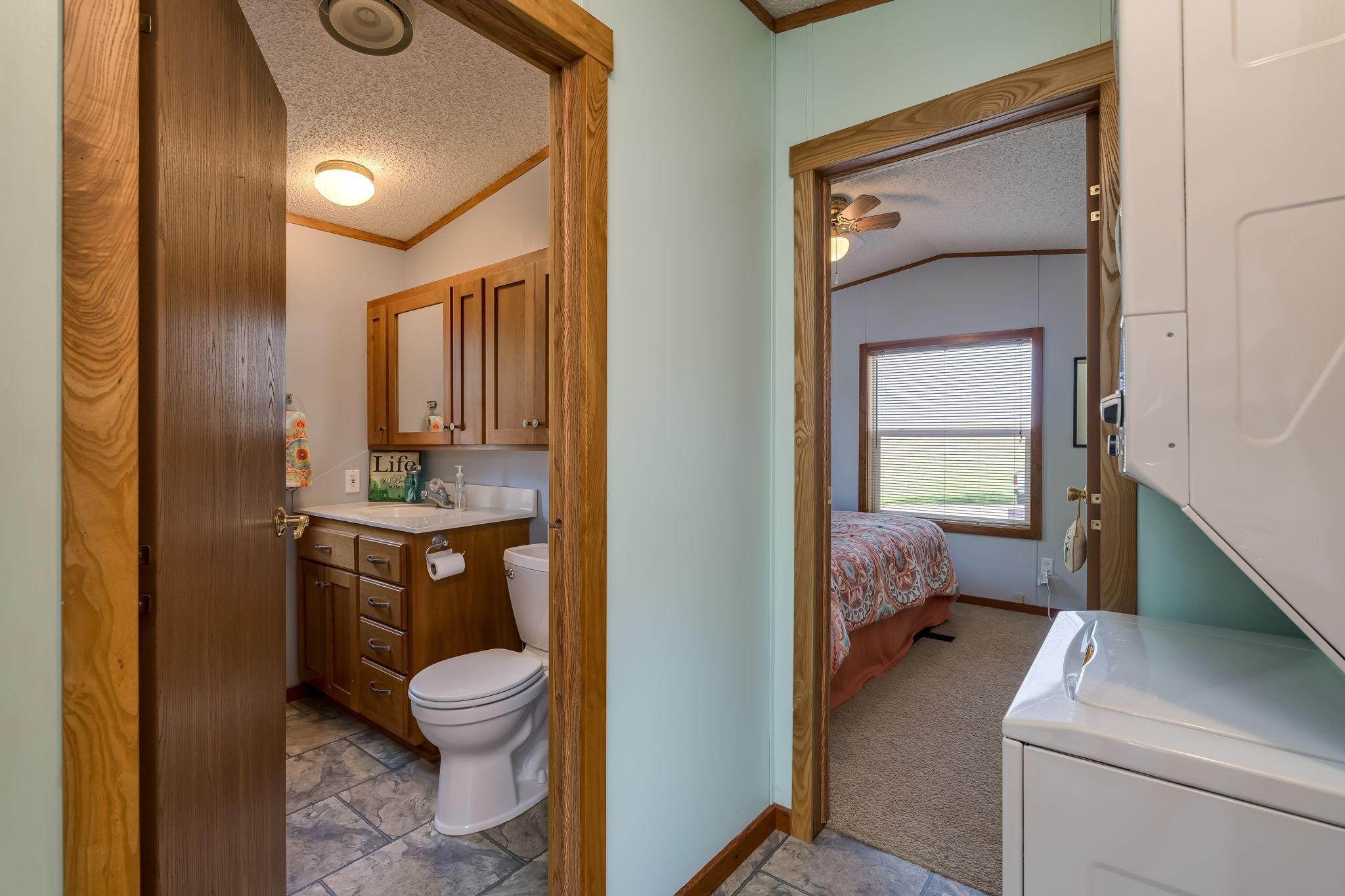 7006 Laura Lane, Saint Peter, Minnesota image 25