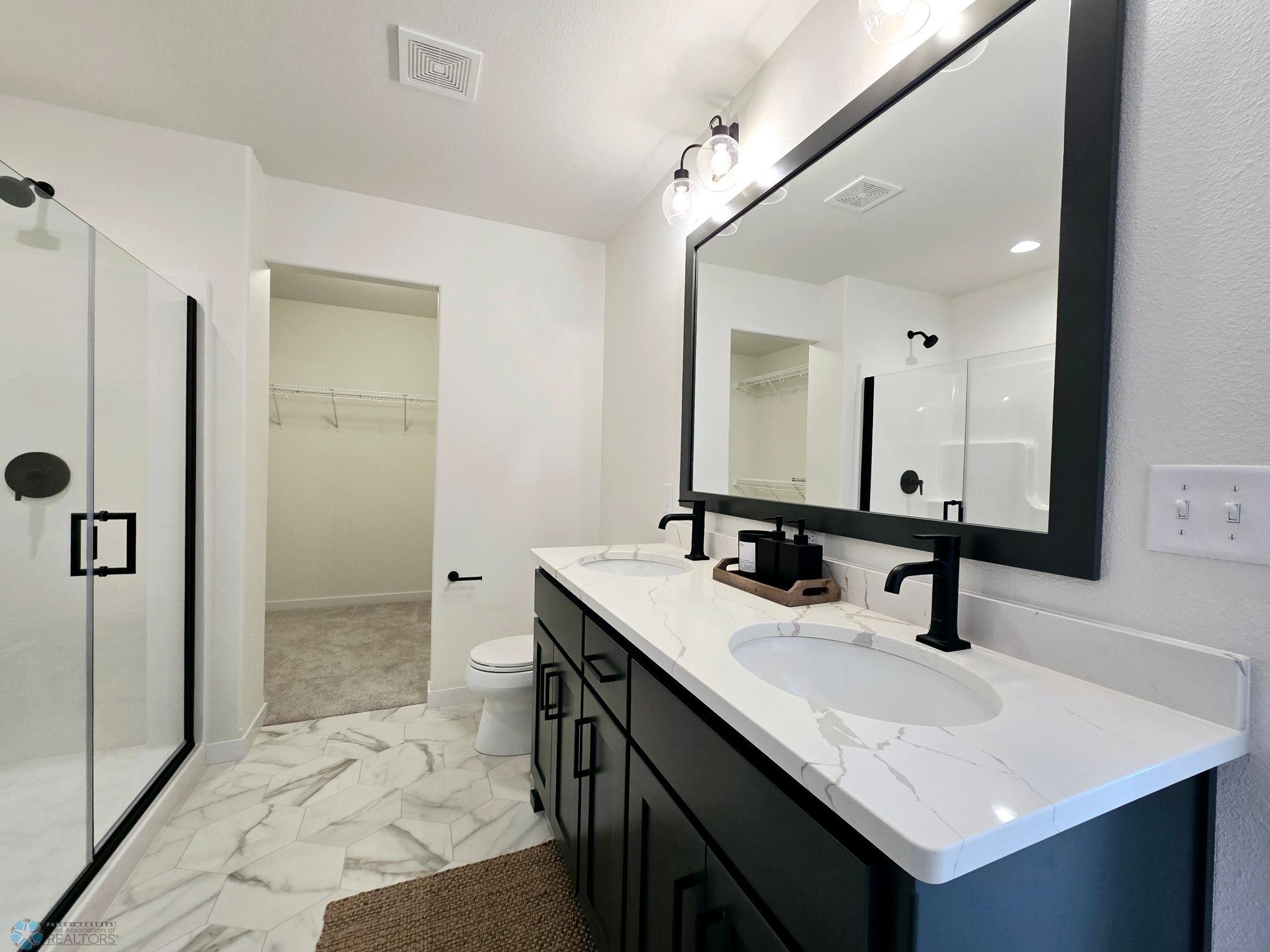 Fargo, North Dakota 58104, United States, 3 Bedrooms Bedrooms, ,3 BathroomsBathrooms,Residential,Pending,57848