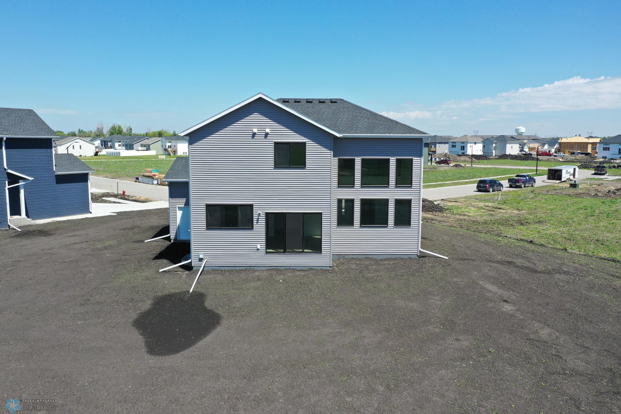 Fargo, North Dakota 58104, United States, 3 Bedrooms Bedrooms, ,3 BathroomsBathrooms,Residential,Pending,57848