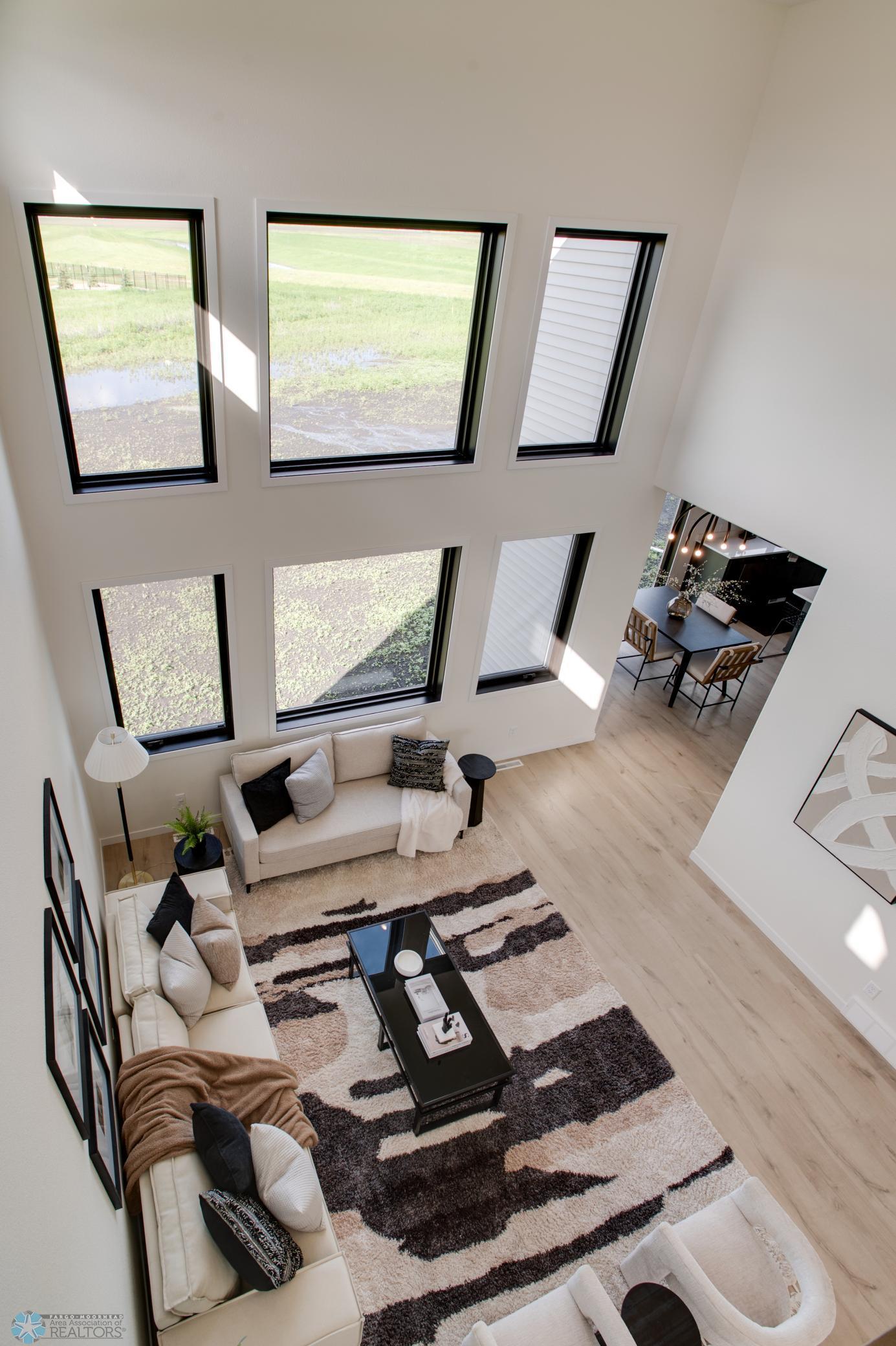 Fargo, North Dakota 58104, United States, 3 Bedrooms Bedrooms, ,3 BathroomsBathrooms,Residential,Pending,57848