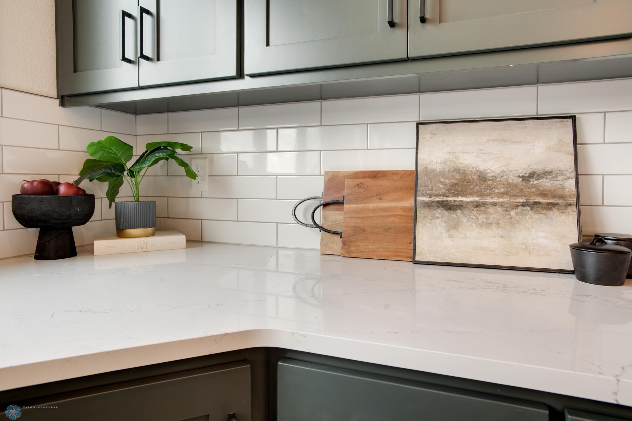 Fargo, North Dakota 58104, United States, 3 Bedrooms Bedrooms, ,3 BathroomsBathrooms,Residential,Pending,57848