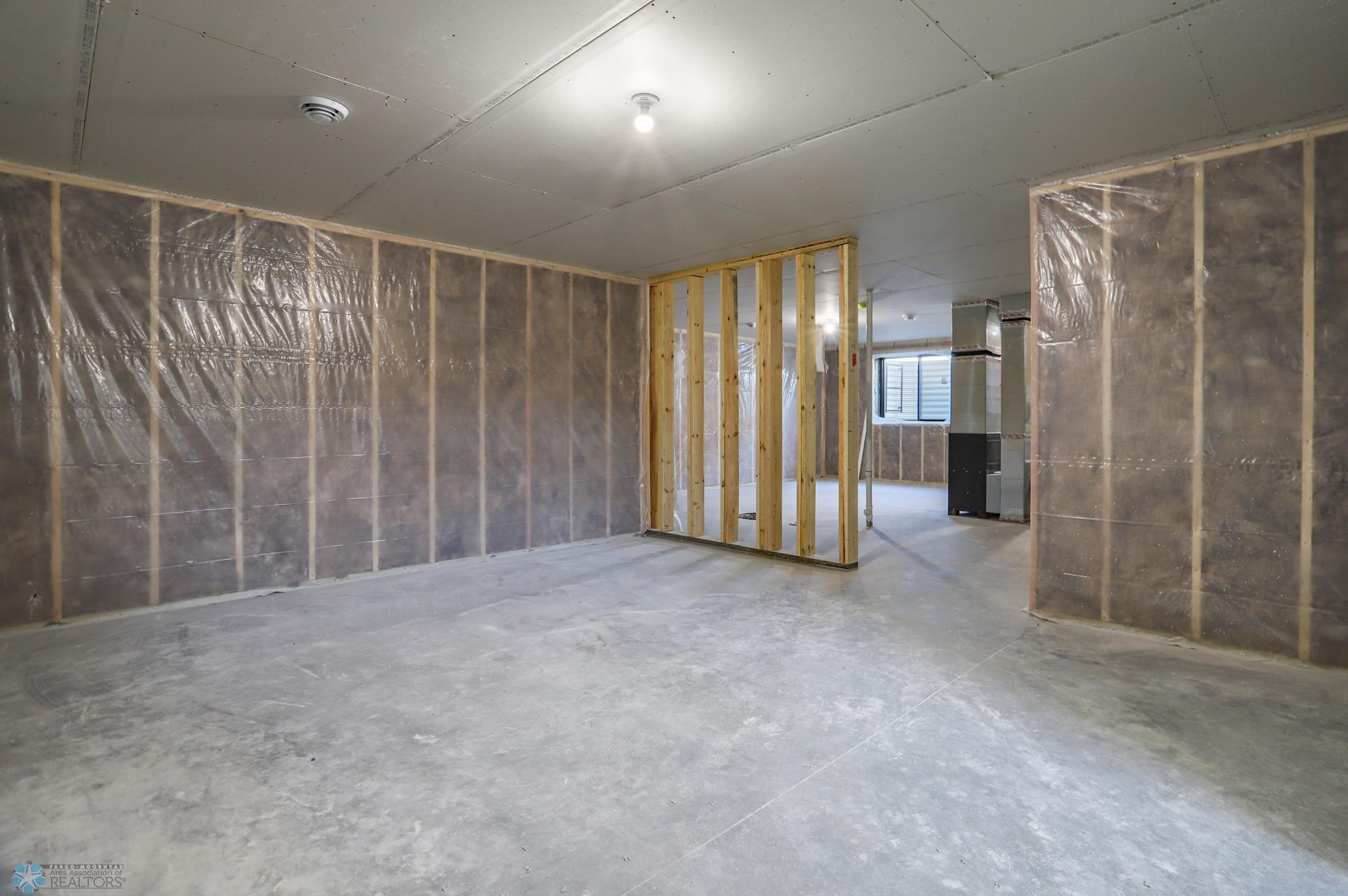 Fargo, North Dakota 58104, United States, 3 Bedrooms Bedrooms, ,3 BathroomsBathrooms,Residential,Pending,57848