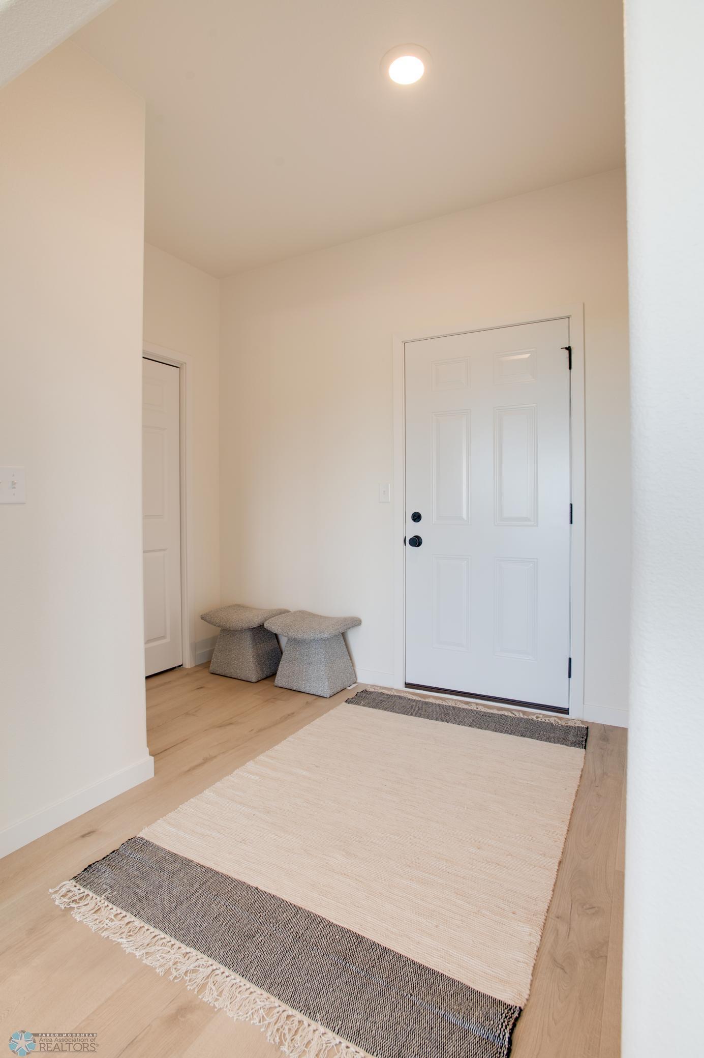 Fargo, North Dakota 58104, United States, 3 Bedrooms Bedrooms, ,3 BathroomsBathrooms,Residential,Pending,57848