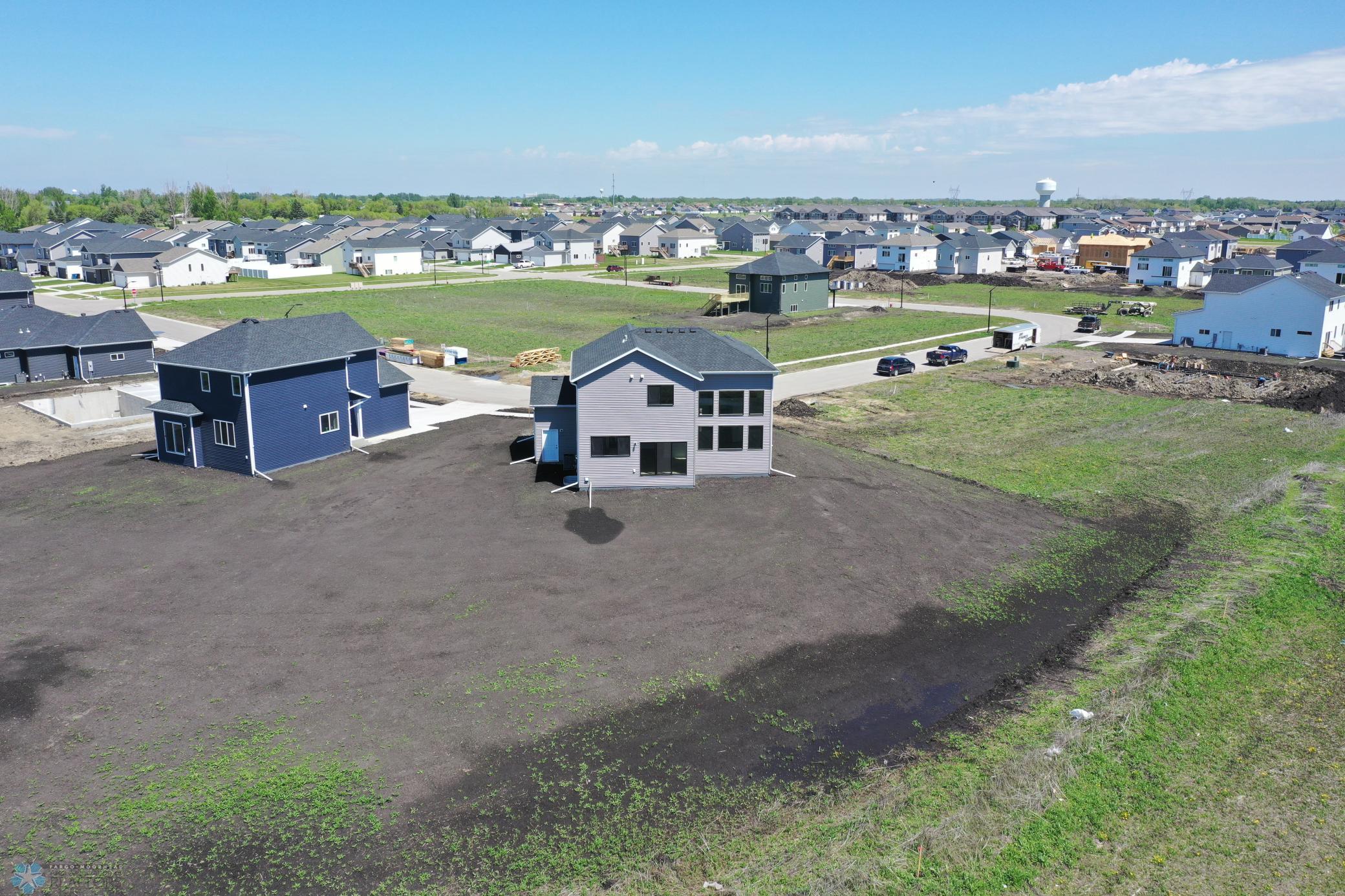 Fargo, North Dakota 58104, United States, 3 Bedrooms Bedrooms, ,3 BathroomsBathrooms,Residential,Pending,57848