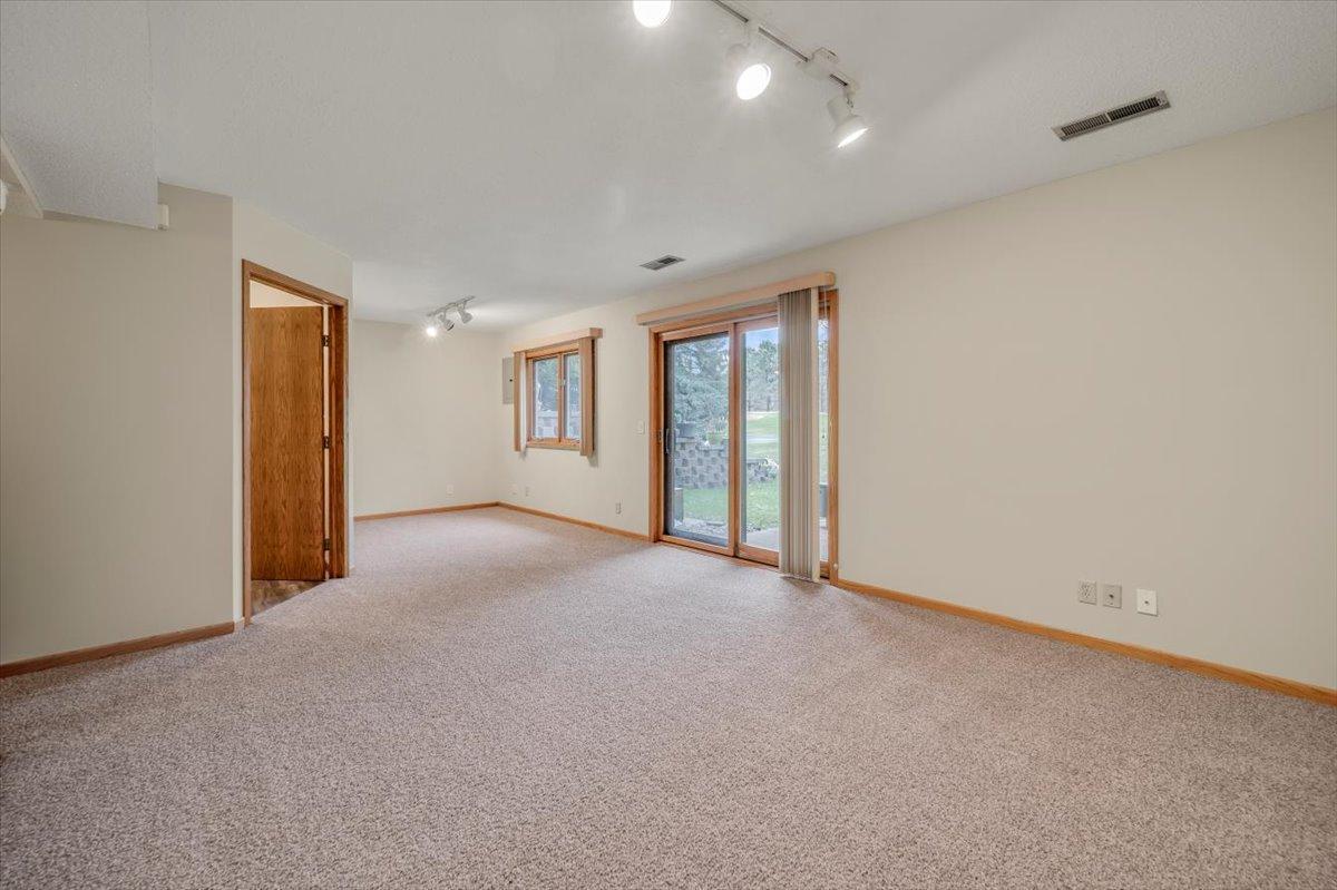 12510 Parkwood Drive, Burnsville, Minnesota image 23