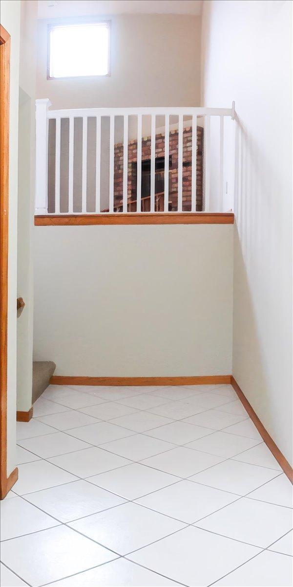 12510 Parkwood Drive, Burnsville, Minnesota image 4