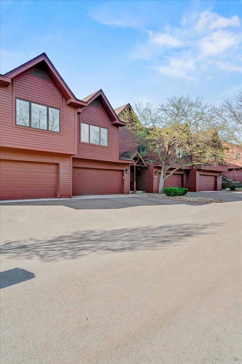 12510 Parkwood Drive, Burnsville, Minnesota image 36
