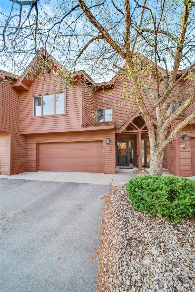 12510 Parkwood Drive, Burnsville, Minnesota image 1
