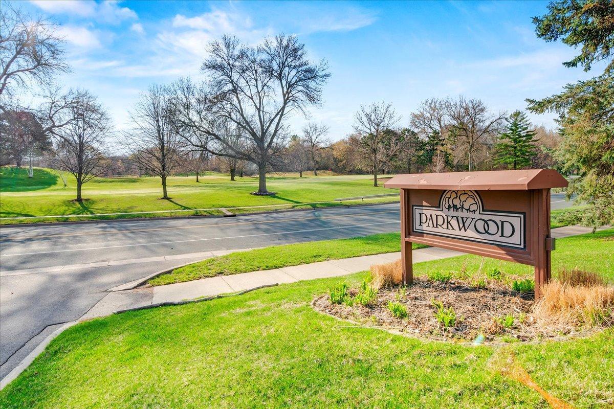 12510 Parkwood Drive, Burnsville, Minnesota image 35