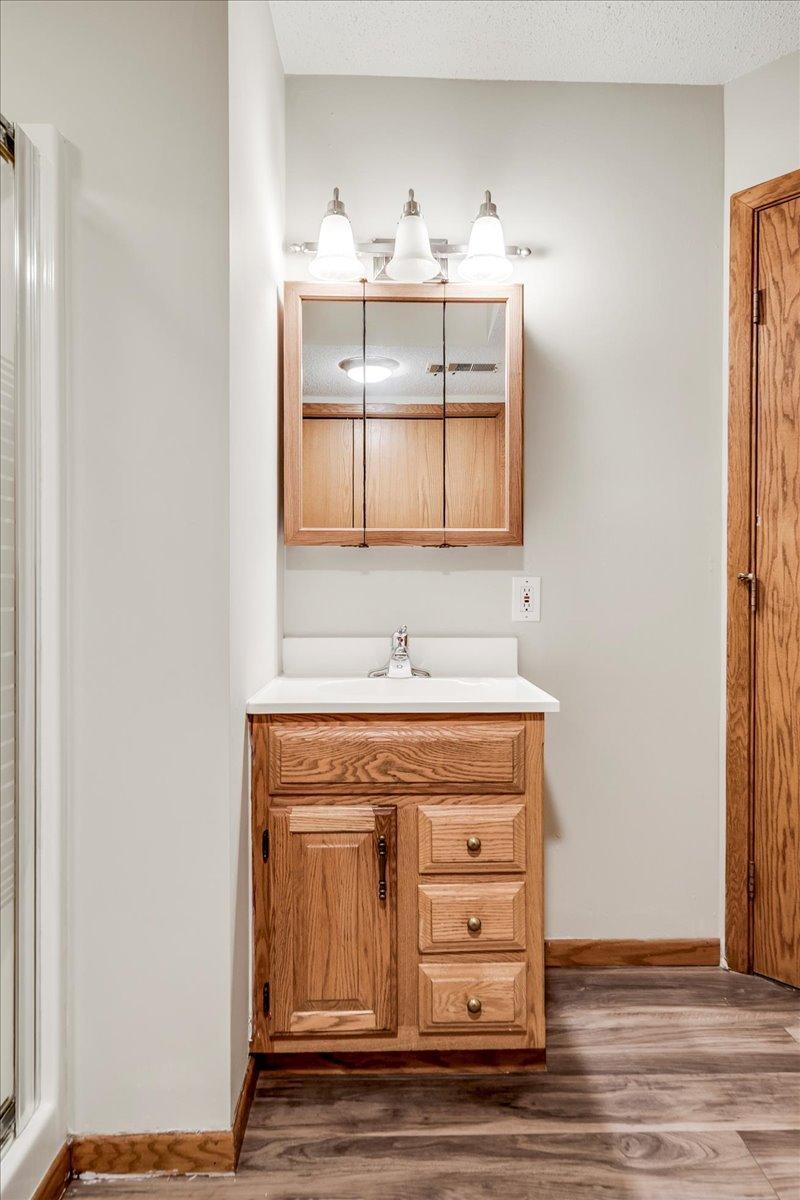 12510 Parkwood Drive, Burnsville, Minnesota image 26